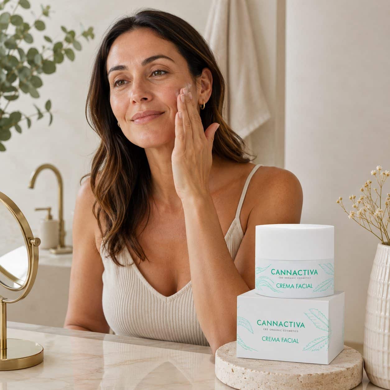 Crema Facial Hidratante con CBD - Imagen 5